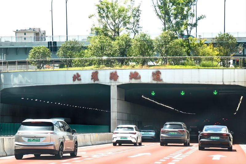 新闻联播报道,北横通道通车,和记AG平台娱乐官网助力,上海,东西大动脉,全线贯通